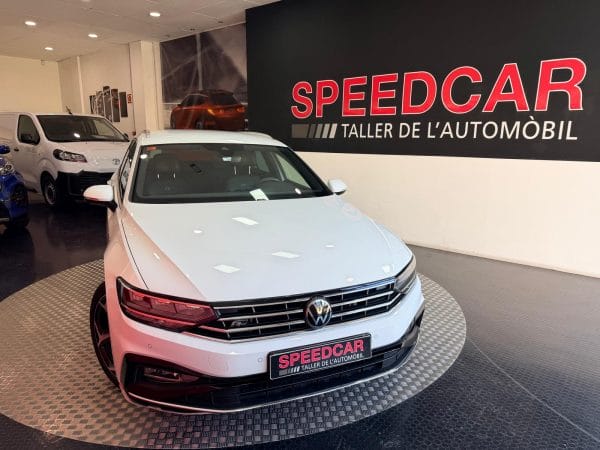 PASSAT VARIANT R-LINE