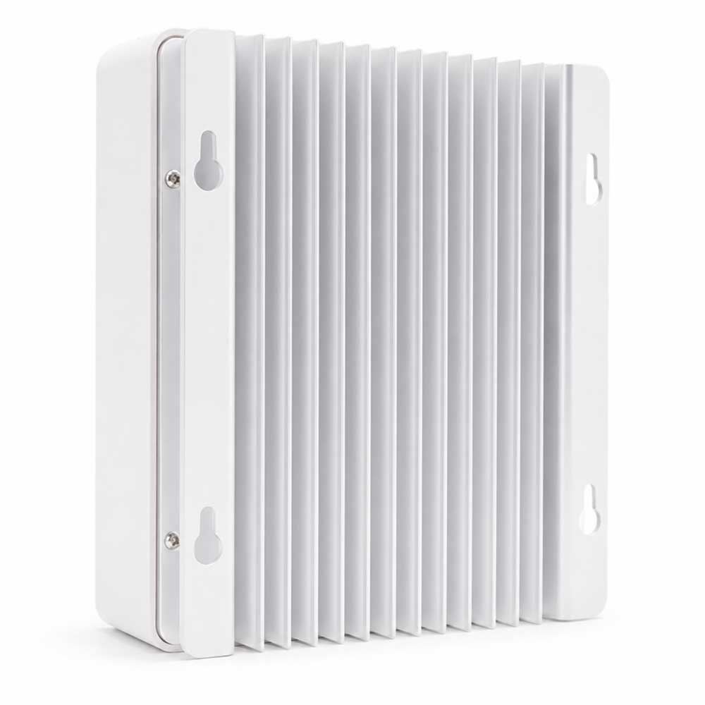 Regulador solar MPPT blanco con aletas de disipación de calor