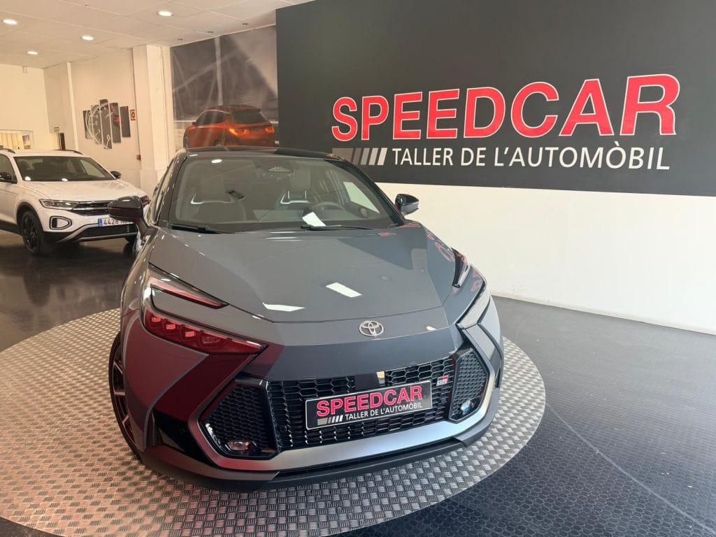 toyota c-hr phev