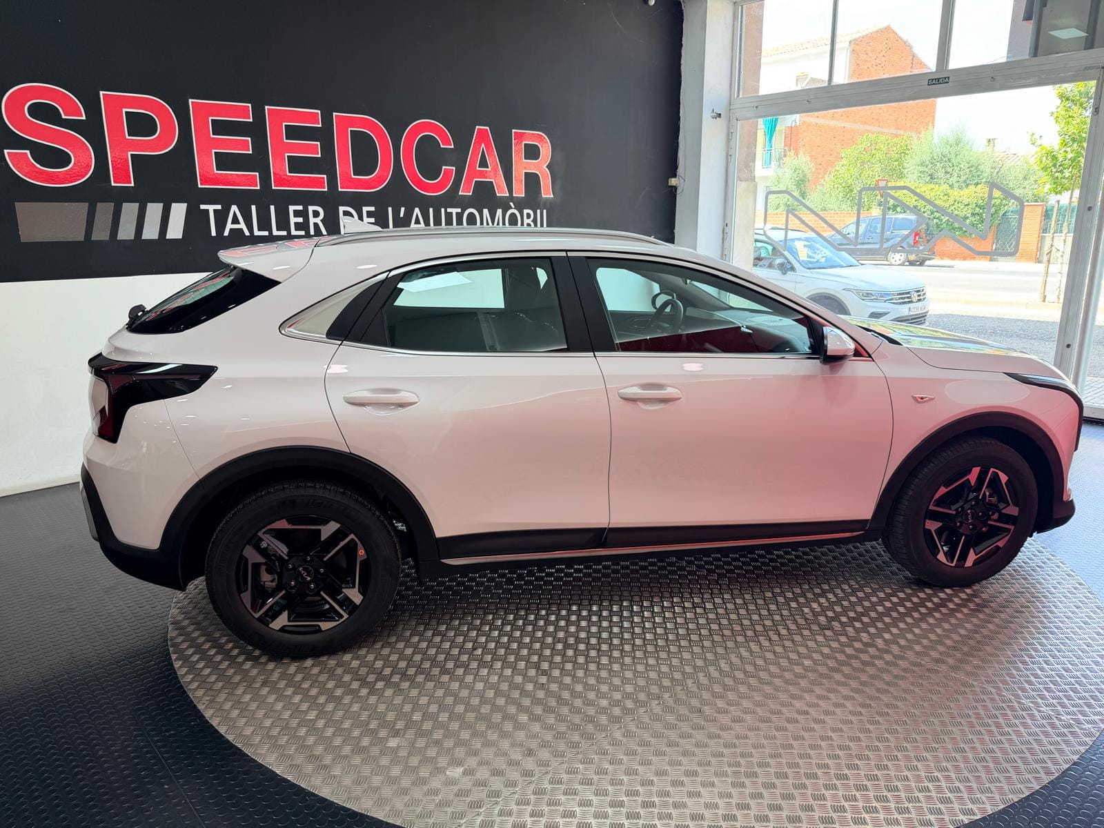 Kia Xceed 1.0 T-DGi 115cv Concept - Imagen 4
